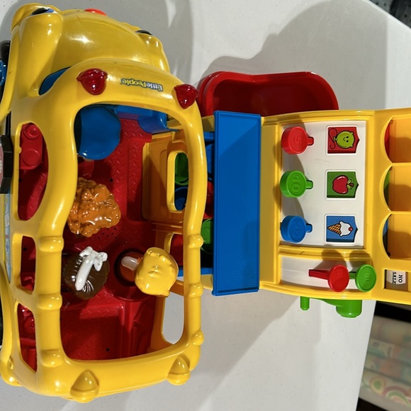 Fisher-price bundle. School bus with 4 children and cash register. - Picture 4 of 6
